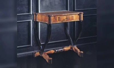 Стол Grifoni Vittorio 1348