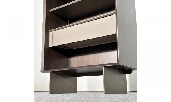 Витрина Saloni Riva