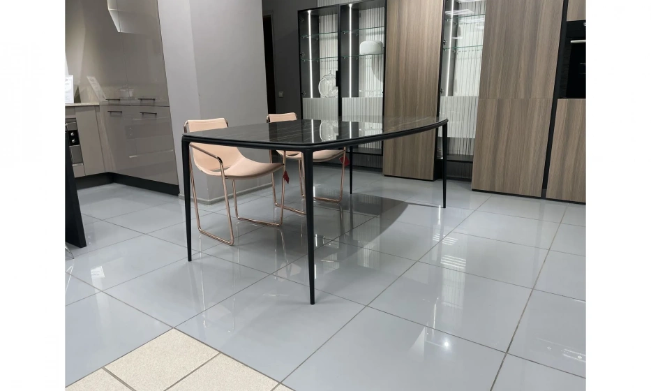 Стол обеденный Midj Lea - фото 1