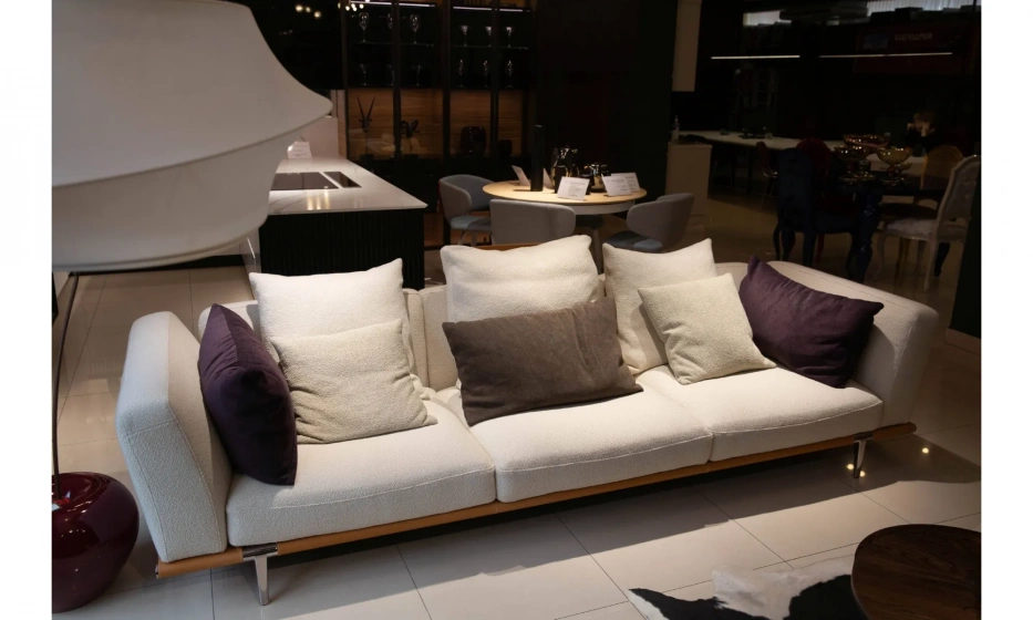 Диван POLTRONA FRAU Let It Be - фото 1