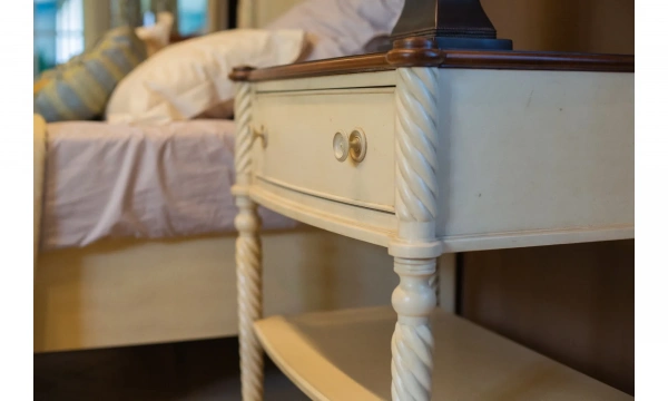 Bassett Спальня Moultrie Park Тумба