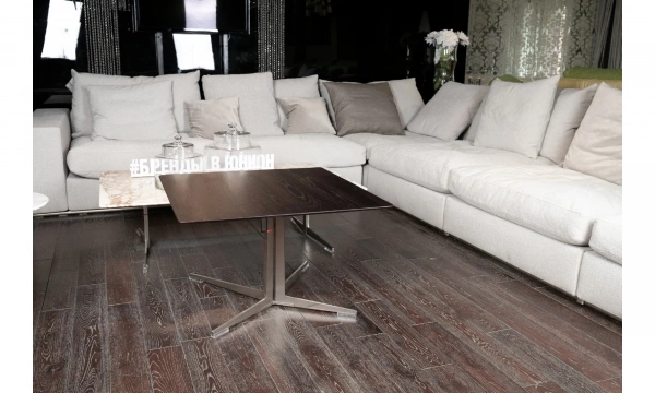 Столик FLEXFORM Fly Satined