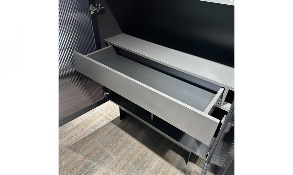 Витрина Saloni Hiro - фото 10