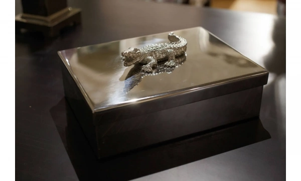 Шкатулка Eichholtz Крокодил