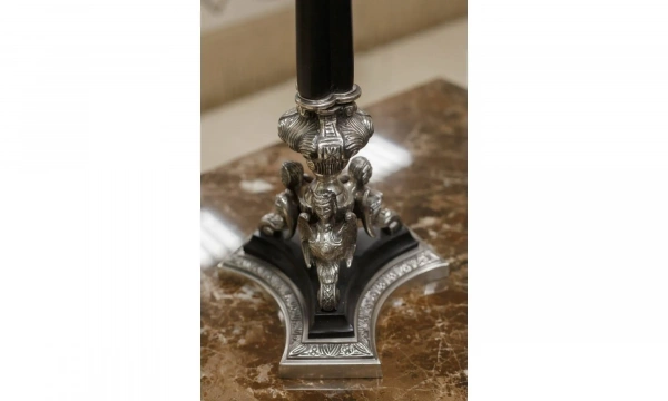 Подсвечник Eichholtz 2