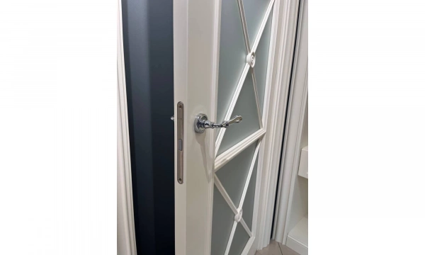 Дверь Астродорс Болонья