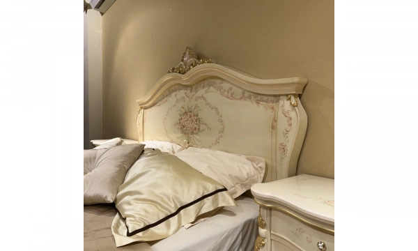 Комплект мебели в спальню AGM