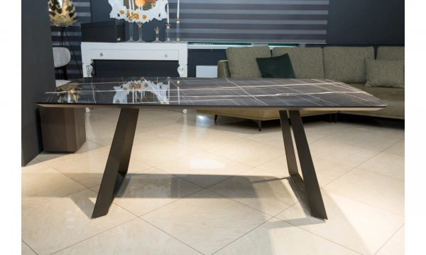 Обеденный стол Saloni Toronto