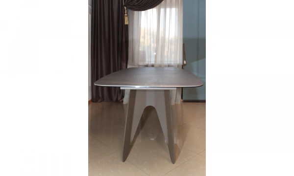 Обеденный стол Saloni Farfalle